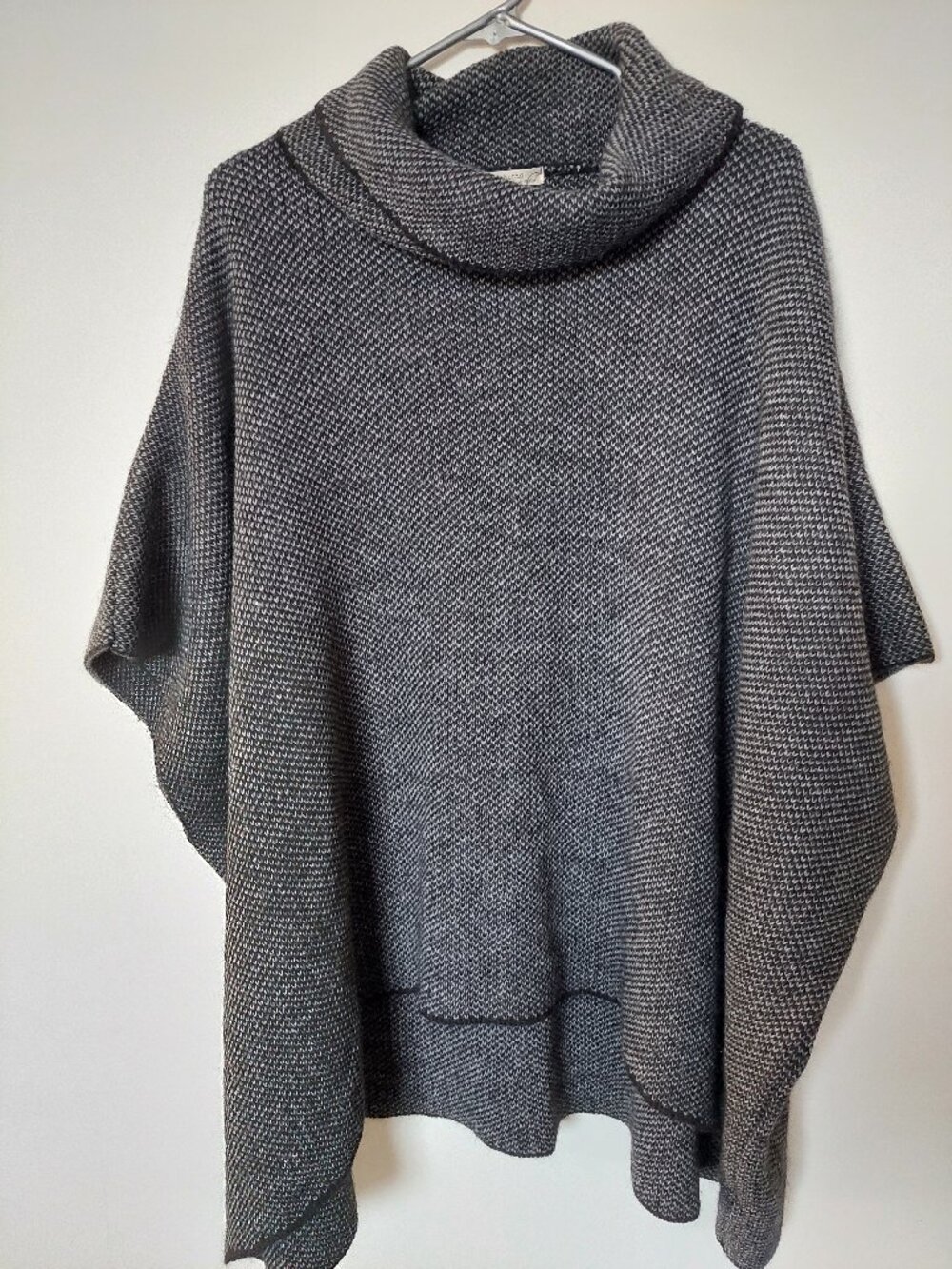 Elisabetta Poncho Wool-blend Marled Grey Off-white Weave